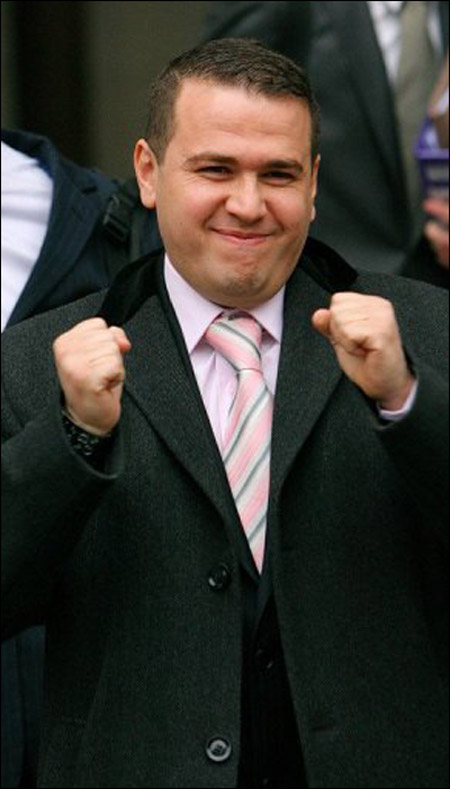 برّيء من أحداث 11 سبتمبر وسيتقاضى مليوني جنيه استرليني صورة رقم 4 برّيء من أحداث 11 سبتمبر وسيتقاضى مليوني جنيه استرليني صورة رقم 4