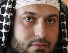 عربي فرنسي أدين بتعدد الزوجات فادّعى انهن صديقاته!  صورة رقم 1