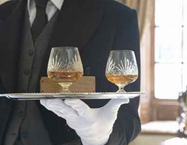 خادمة آسيوية تقدم لأولاد مشغلتها الشاي بالبول! صورة رقم 1