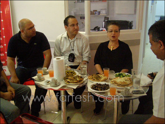 مئات الاولاد من الناصرة يشاركون في متعة الشراء الكبرى من دوبي لايف  صورة رقم 4