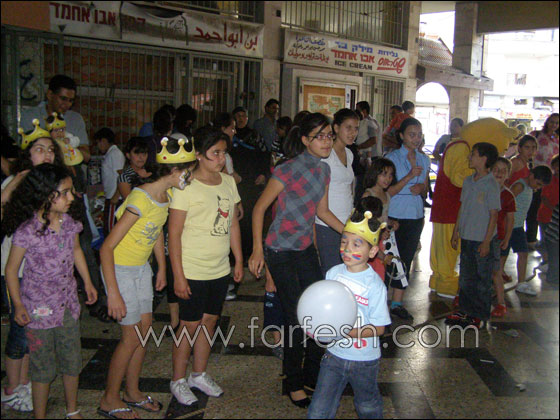 مئات الاولاد من الناصرة يشاركون في متعة الشراء الكبرى من دوبي لايف  صورة رقم 5