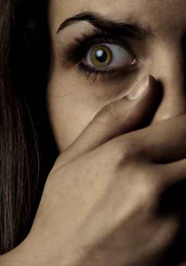 إمام مسجد في دبي متهم بتنفيذ أعمال مشينة بحق طفل أمريكي صورة رقم 1