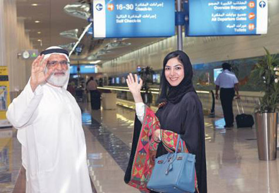 إلهام القاسمي تقف على رأس العالم بشكل رسمي!! صورة رقم 4 إلهام القاسمي تقف على رأس العالم بشكل رسمي!! صورة رقم 4