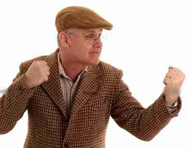 مسن داخل حافلة فقد اعصابه وانهال على السائق ضربا مبرحا! صورة رقم 1