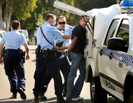 حاميها حراميها: القبض على قسم شرطة بكامله في ايطاليا! صورة رقم 1