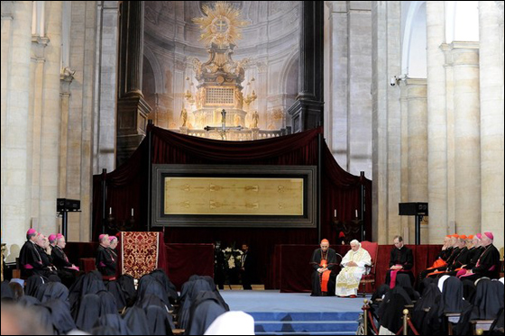 قداسة البابا في زيارة خاطفة للسيد المسيح!!  صورة رقم 7