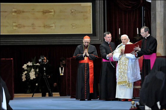 قداسة البابا في زيارة خاطفة للسيد المسيح!!  صورة رقم 9