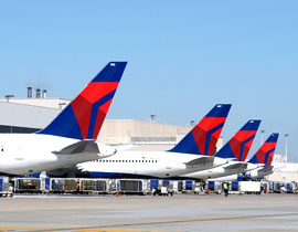 الرسوم الإضافية تدر 8 مليارات $ على شركات طيران صورة رقم 1 الرسوم الإضافية تدر 8 مليارات $ على شركات طيران صورة رقم 1