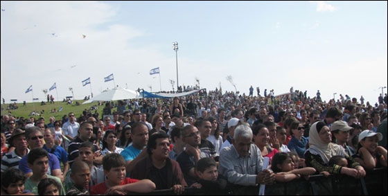 افتتاح منتزه مدرج يافا بحضور وزير جودة البيئة صورة رقم 5 افتتاح منتزه مدرج يافا بحضور وزير جودة البيئة صورة رقم 5