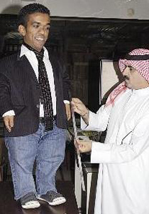 كوكو: طوله متر واحد لكن أحلامه بعرض السماء والأرض! صورة رقم 2