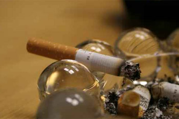 قتل إبنه لتأخره في احضار علبة السجائر! صورة رقم 1