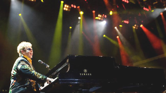 مصر تلغي حفل إلتون جون وتعلنها حرباً على المثليين!!  صورة رقم 4