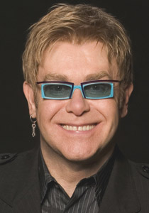 مصر تلغي حفل إلتون جون وتعلنها حرباً على المثليين!!  صورة رقم 1