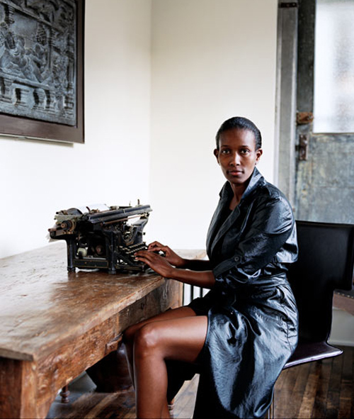 كاتبة صومالية بدوية مهددة بالقتل لإنتقادها القرآن والرسول!  صورة رقم 3