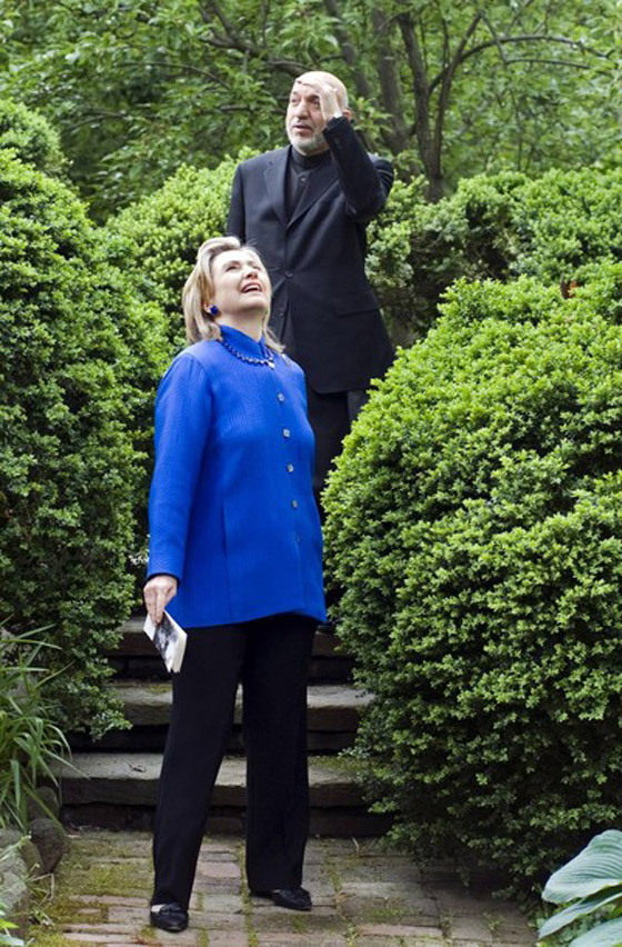 كلينتون يعرض نفسه لمن يتبرع لتسديد ديون زوجته!!  صورة رقم 9