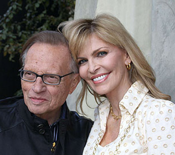 لاري كينغ يتوقف عن إجراءات طلاقه الثامن!!  صورة رقم 11