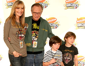 لاري كينغ يتوقف عن إجراءات طلاقه الثامن!!  صورة رقم 1