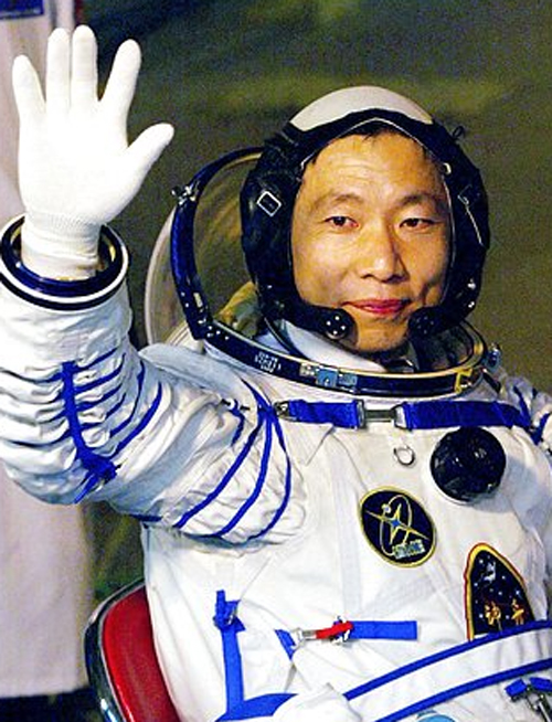 لحم الكلاب بين قائمة الطعام لرواد الفضاء!!  صورة رقم 3