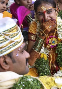 في يوم ميمون.. 50 ألف حفل زفاف!!!   صورة رقم 1