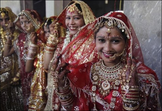 في يوم ميمون.. 50 ألف حفل زفاف!!!   صورة رقم 6