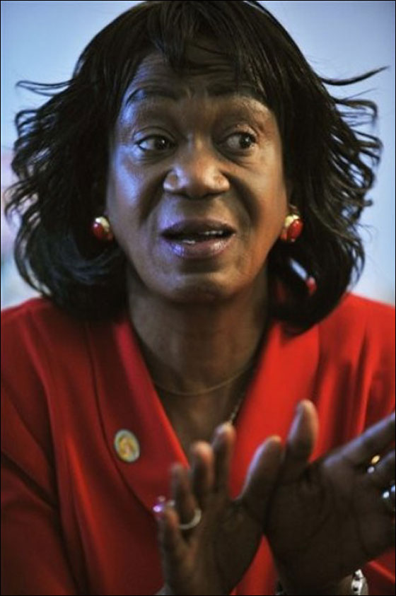 عمة اوباما تطلب اللجوء السياسي في الولايات المتحدة!! صورة رقم 12 عمة اوباما تطلب اللجوء السياسي في الولايات المتحدة!! صورة رقم 12