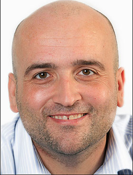  هيئة الاذاعة البريطانية مزحت واعتذرت!  صورة رقم 2