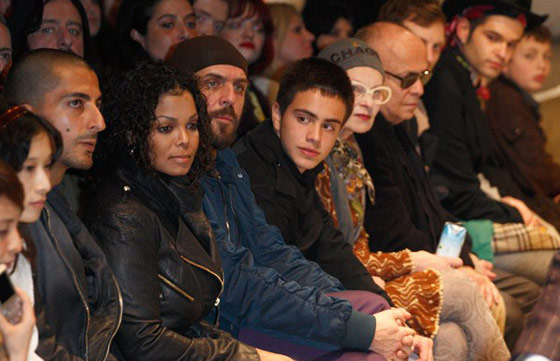 شقيقة مايكل جاكسون تواعد رجل أعمال قطري!!  صورة رقم 3