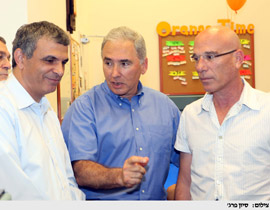 orange تدشّن المركز الجديد للخدمات الهاتفية والمباشرة في كريات شمونة  صورة رقم 1