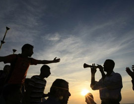 الامتحانات دعت حماس لمنع الحفلات بعد العاشرة ليلا!!  صورة رقم 1