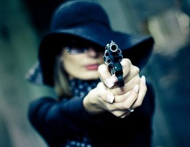 أربعينية تطلق النار على الشرطة الدينية لتمكن رفيقها من الهرب! صورة رقم 1