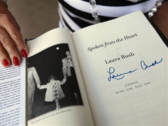 لورا بوش تعترف: زوجي كان مدمنا على الكحول والإنجيل ساعده! صورة رقم 6 لورا بوش تعترف: زوجي كان مدمنا على الكحول والإنجيل ساعده! صورة رقم 6