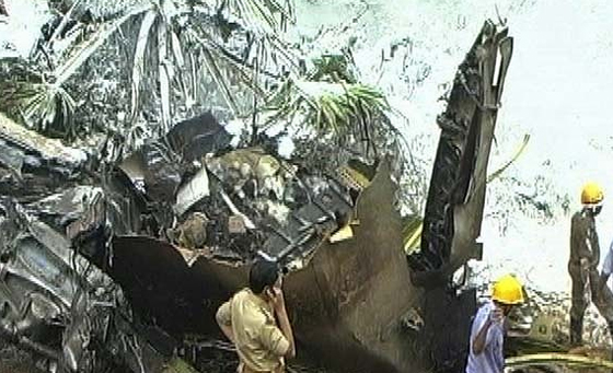 كارثة جديدة.. 160 قتيلاً بتحطم طائرة هندية بمطار مانغلور!!  صورة رقم 2