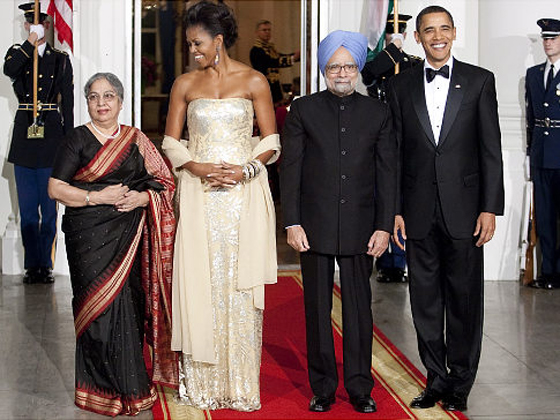 لون فستان ميشيل أوباما الـ