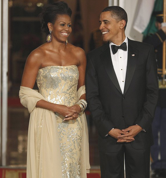 لون فستان ميشيل أوباما الـ