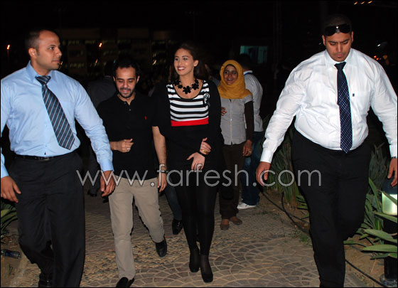 مسلسلات اون لاين يكشف سر تواجد مي والعسيلي وادوار في أكتوبر!  صورة رقم 12