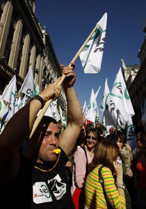 صندوق النقد الدولي يثير مخاوف جديدة بشأن وضع الاقتصاد الإسباني صورة رقم 1