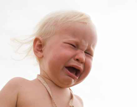 يحرس الحضانة ويعتدي بشكل فاحش على الاطفال فيها! صورة رقم 1