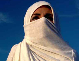 إيران: زيادة الغرامة على النساء اللواتي لا يرتدين الحجاب! صورة رقم 1 إيران: زيادة الغرامة على النساء اللواتي لا يرتدين الحجاب! صورة رقم 1