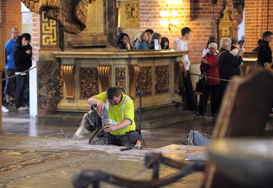 زفاف أميرة السويد.. 1100 داخل الكنيسة والبقية عبر الشاشة!! صورة رقم 1 زفاف أميرة السويد.. 1100 داخل الكنيسة والبقية عبر الشاشة!! صورة رقم 1