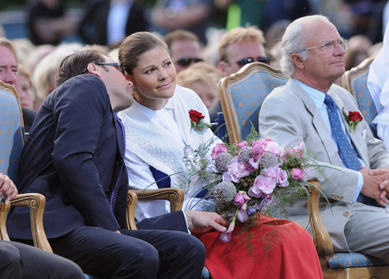 زفاف أميرة السويد.. 1100 داخل الكنيسة والبقية عبر الشاشة!! صورة رقم 16 زفاف أميرة السويد.. 1100 داخل الكنيسة والبقية عبر الشاشة!! صورة رقم 16