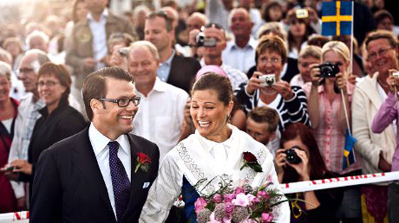 زفاف أميرة السويد.. 1100 داخل الكنيسة والبقية عبر الشاشة!! صورة رقم 18 زفاف أميرة السويد.. 1100 داخل الكنيسة والبقية عبر الشاشة!! صورة رقم 18