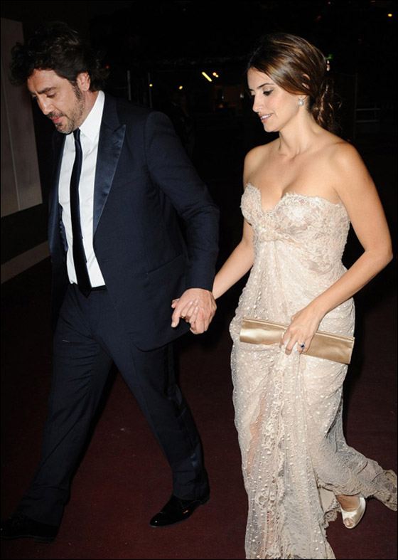 سلمى حايك تلفت الانظار بأناقتها في مهرجان كان!  صورة رقم 30