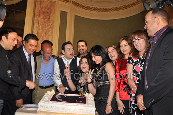 وسط زوجته وولديه.. مصطفى قمر يطلق ألبومه بحضور النجوم    صورة رقم 22