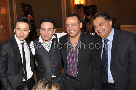 وسط زوجته وولديه.. مصطفى قمر يطلق ألبومه بحضور النجوم    صورة رقم 32