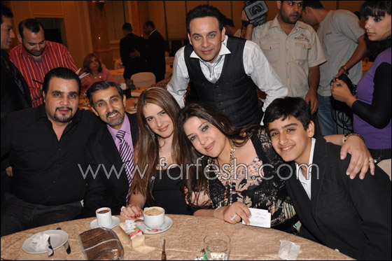 وسط زوجته وولديه.. مصطفى قمر يطلق ألبومه بحضور النجوم    صورة رقم 17