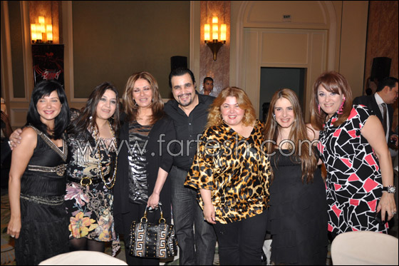 وسط زوجته وولديه.. مصطفى قمر يطلق ألبومه بحضور النجوم    صورة رقم 19