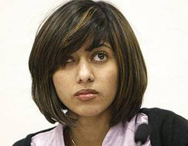 ارتدت عن الإسلام وهربت من والديها ليتلقفها مرض السرطان صورة رقم 1 ارتدت عن الإسلام وهربت من والديها ليتلقفها مرض السرطان صورة رقم 1