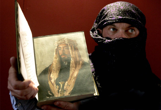 العثور على رسالة مفقودة للورانس العرب داخل نسخة من كتبه!! صورة رقم 3 العثور على رسالة مفقودة للورانس العرب داخل نسخة من كتبه!! صورة رقم 3