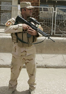 مادّة منوّمة.. بدل السلاح لسرقة 5.5 ملايين دولار من بنك عراقي! صورة رقم 1 مادّة منوّمة.. بدل السلاح لسرقة 5.5 ملايين دولار من بنك عراقي! صورة رقم 1