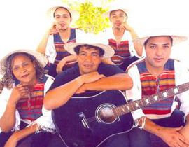 مطرب تونسي مناصر للخضر: نحن والجزائر شعب واحد صورة رقم 1